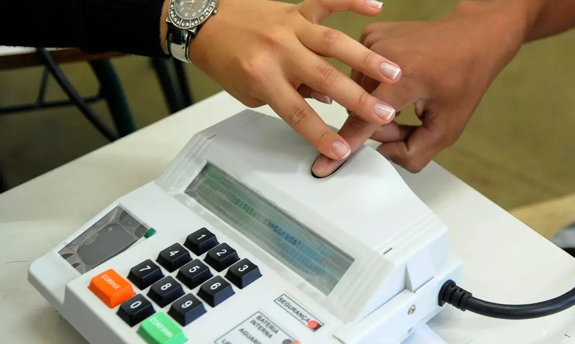 LEVANTAMENTO APONTA 8,6 MILHÕES DE ELEITORES SEM VALIDAÇÃO DA DIGITAL; TSE PREVÊ IDENTIFICAÇÃO ALTERNATIVA