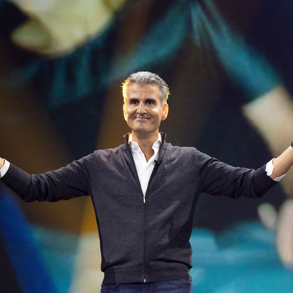 SEM LINGUAGEM NEUTRA: NOVO CEO DA DISNEY MODIFICA DIRETRIZES E DEMITE MIL FUNCIONÁRIOS PARA REESTRUTURAÇÃO