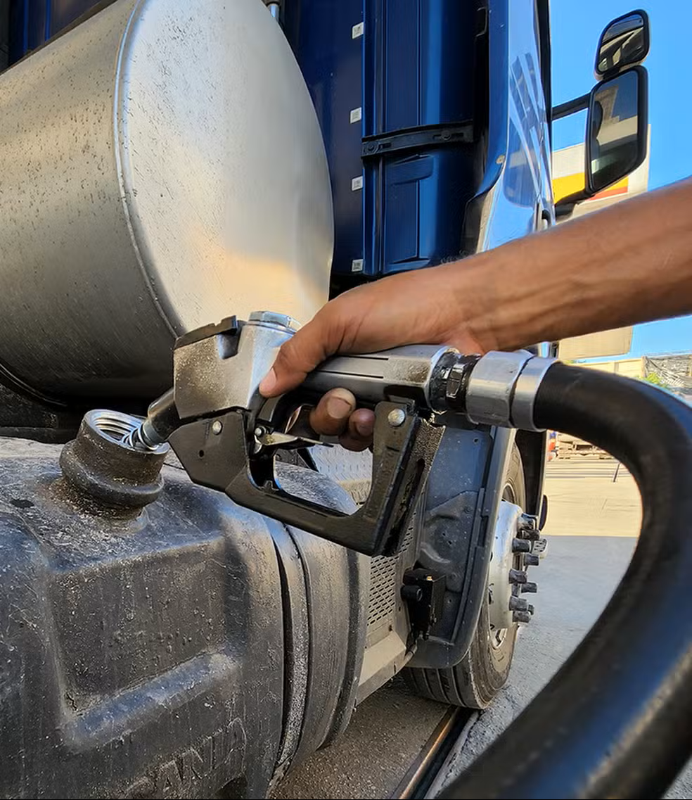 DIESEL PODE SUBIR ATÉ 50% APÓS AS ELEIÇÕES, ALERTA GOLDMAN SACHS; ENTENDA O IMPACTO NO BOLSO DOS BRASILEIROS