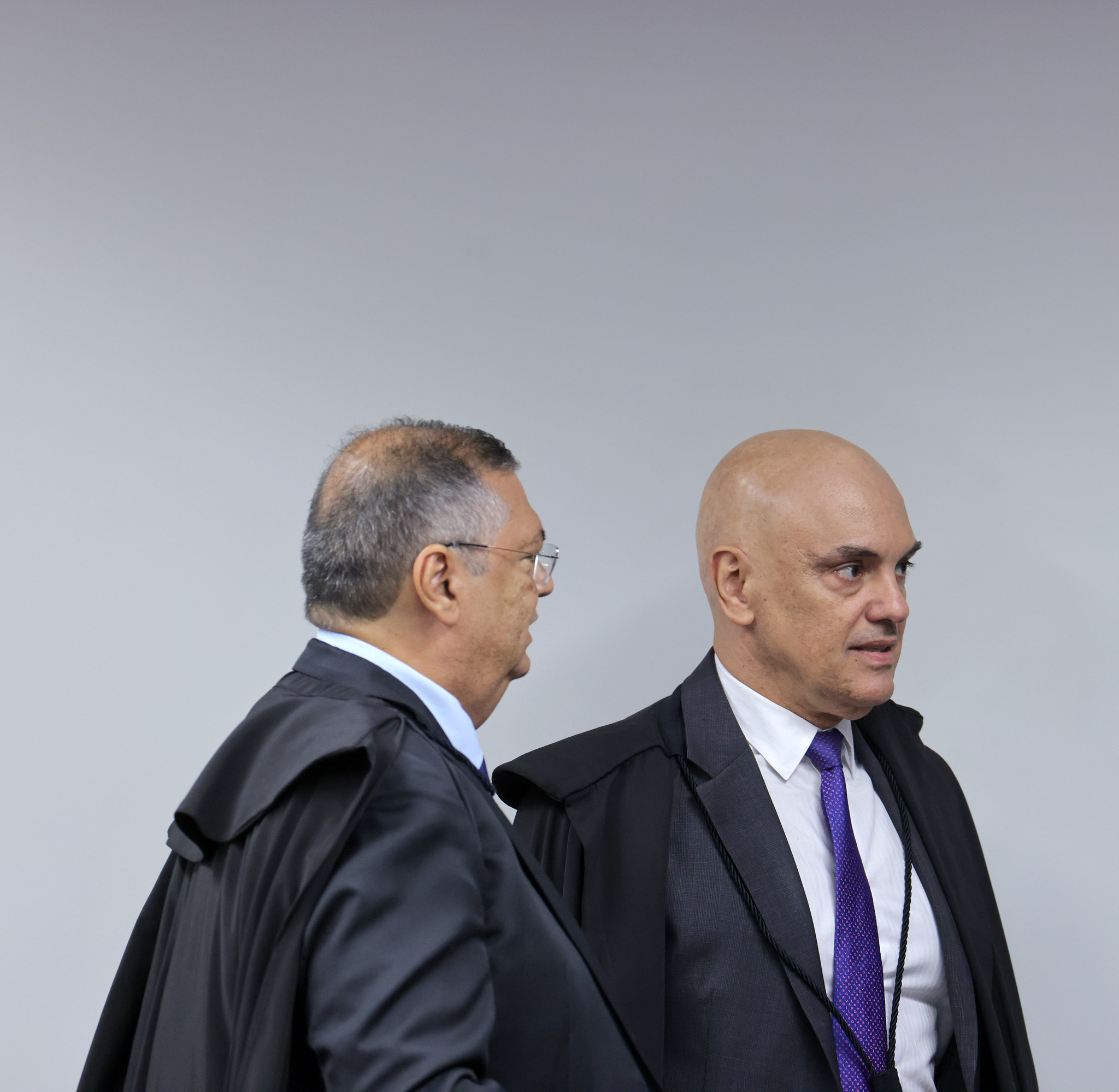 MORAES E DINO DEFENDEM NOVO DEBATE SOBRE EXIGÊNCIA DE DIPLOMA PARA JORNALISTAS