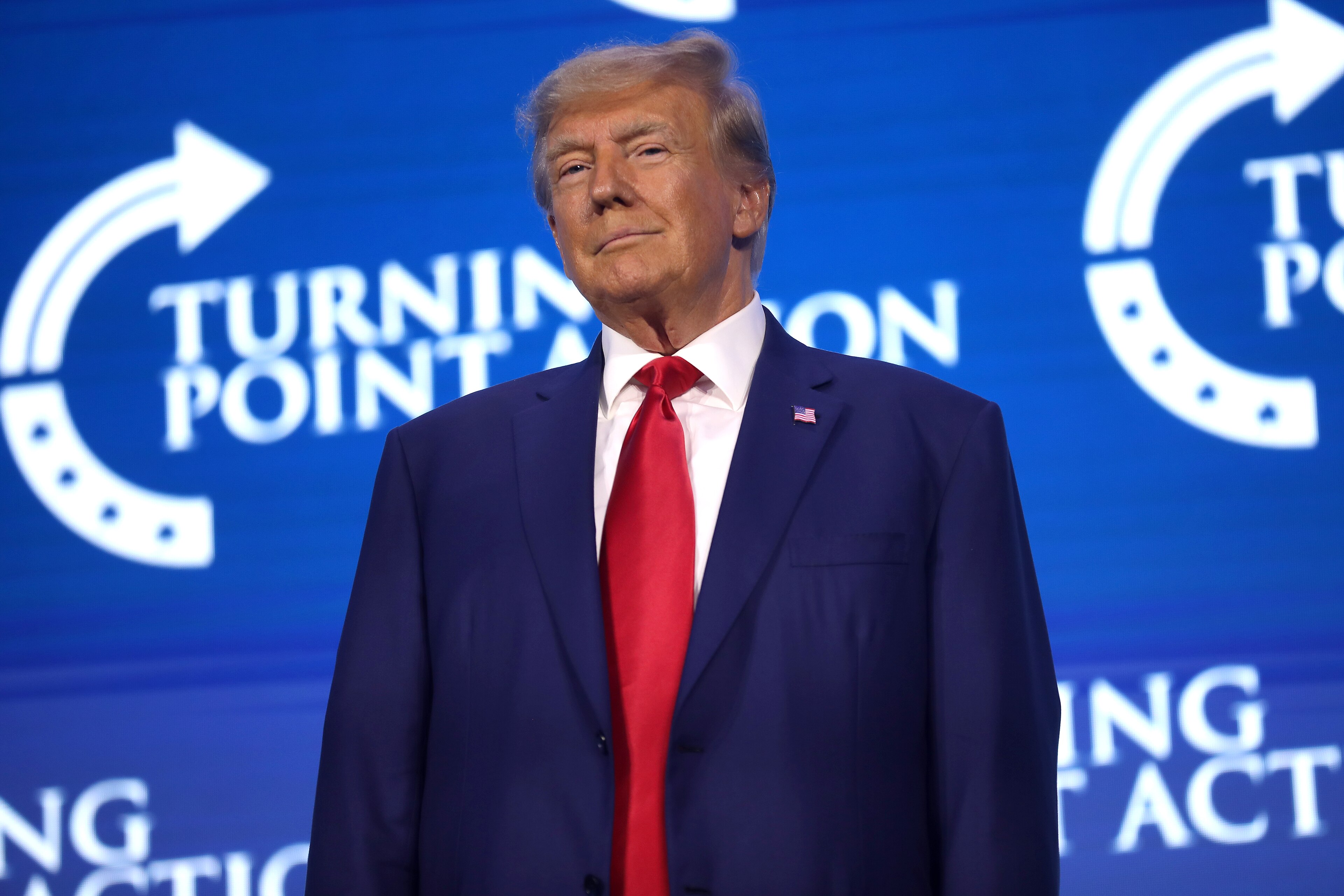 TRUMP ANUNCIA EXPLORAÇÃO DE PETRÓLEO NA GROENLÂNDIA, MAS GOVERNO LOCAL CONTESTA DECLARAÇÃO