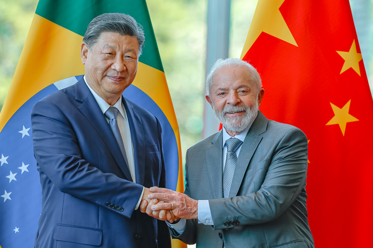 CHINA SOBRETAXA CARNE BRASILEIRA EM 55%; RECIPROCIDADE VALE SÓ PARA OS EUA?