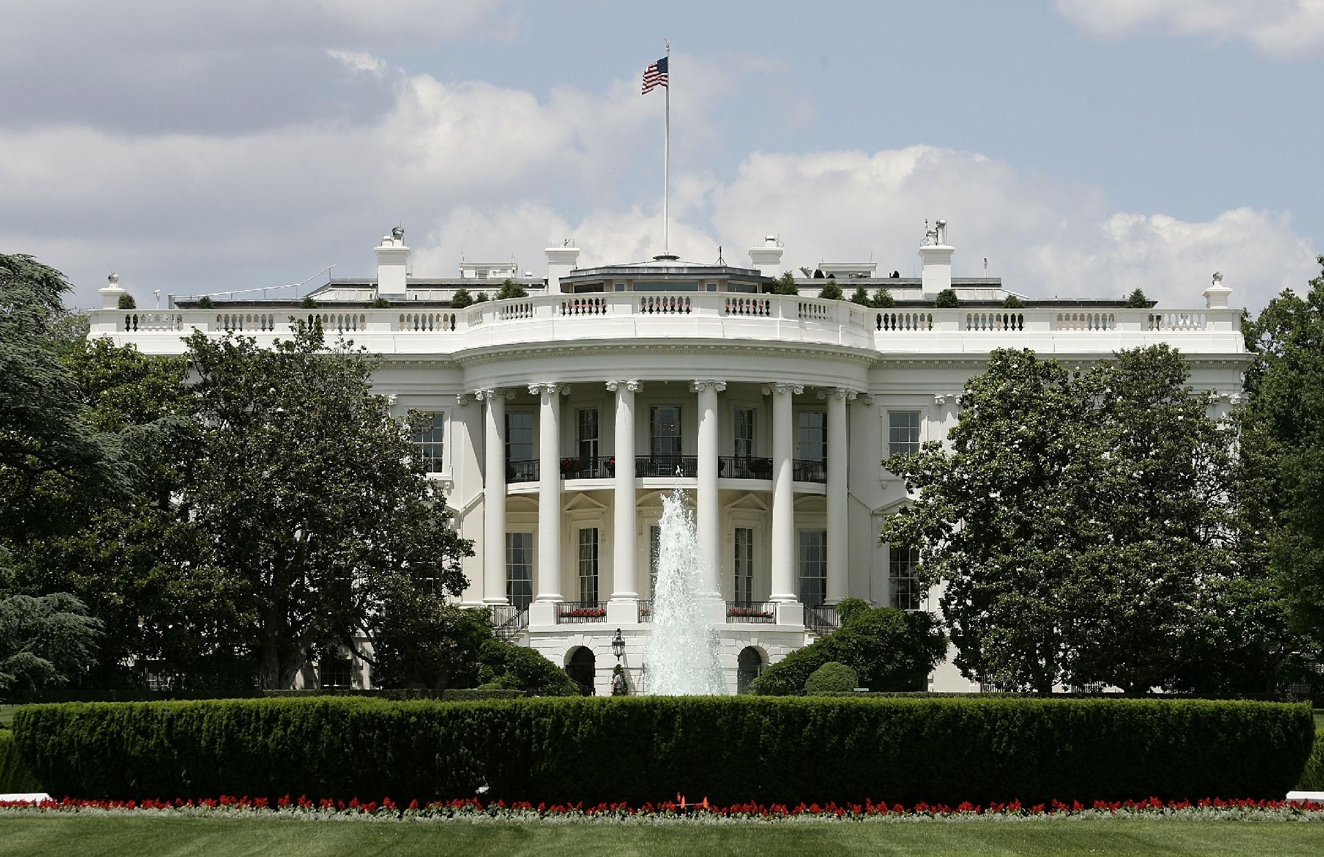  CASA BRANCA ENTRA EM LOCKDOWN APÓS TIROTEIO NAS PROXIMIDADES EM WASHINGTON