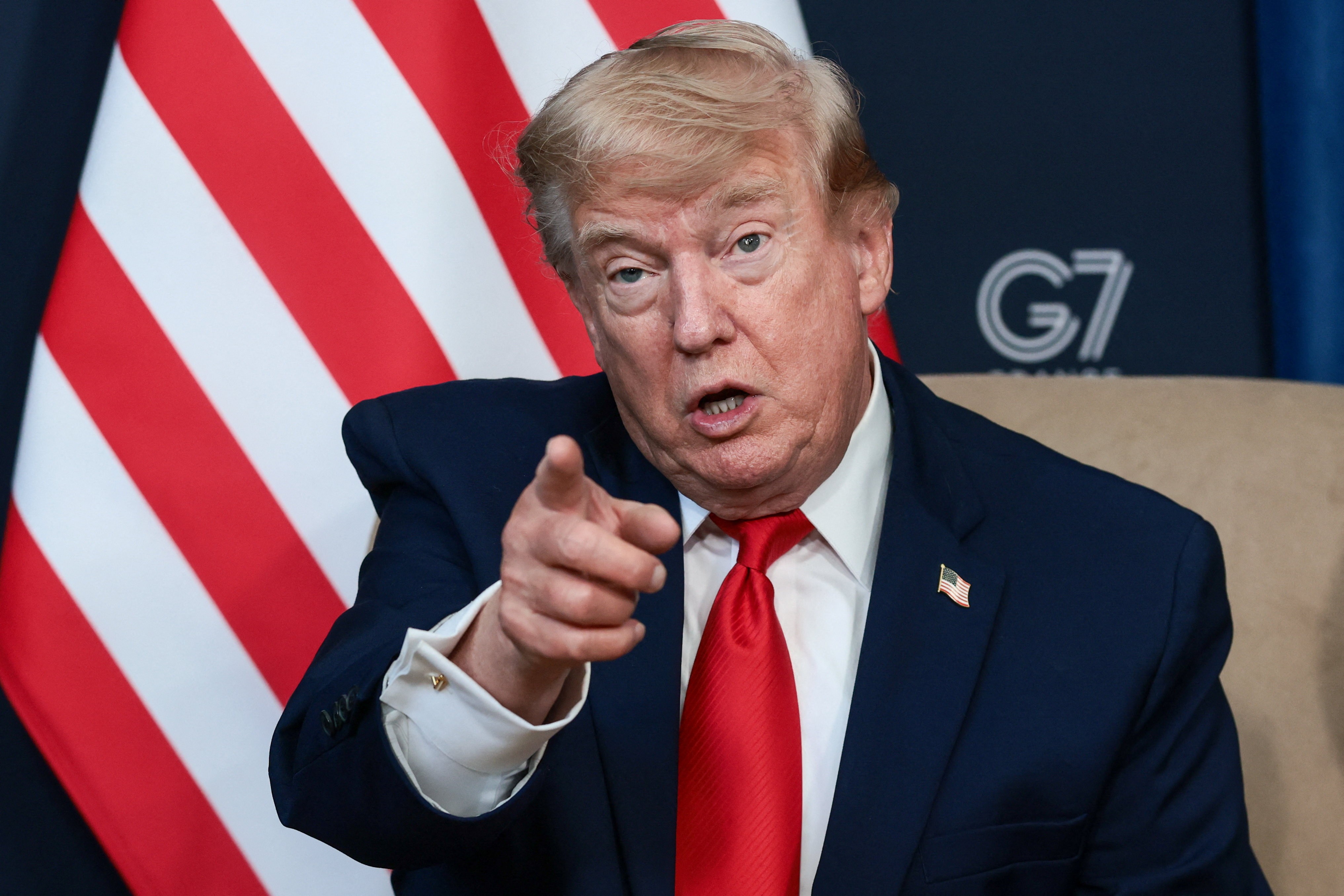 TRUMP DIZ QUE BRASIL ESTÁ "POLITICAMENTE PERIGOSO" E CHAMA PAÍS DE "MEIO DESAGRADÁVEL" DURANTE CÚPULA DO G7