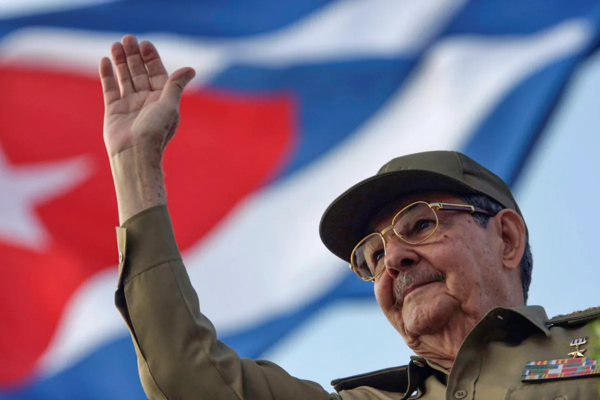 TRÊS DÉCADAS APÓS MORTE DE QUATRO CIVIS, RAÚL CASTRO VIRA ALVO DE NOVO MANDADO DE PRISÃO NOS EUA