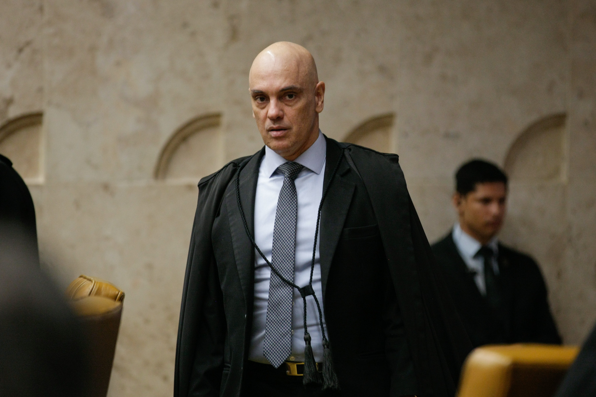 MORAES PEDE APURAÇÃO CONTRA MENDONÇA E APONTA SUSPEITAS DE ABUSO DE AUTORIDADE E IMPROBIDADE