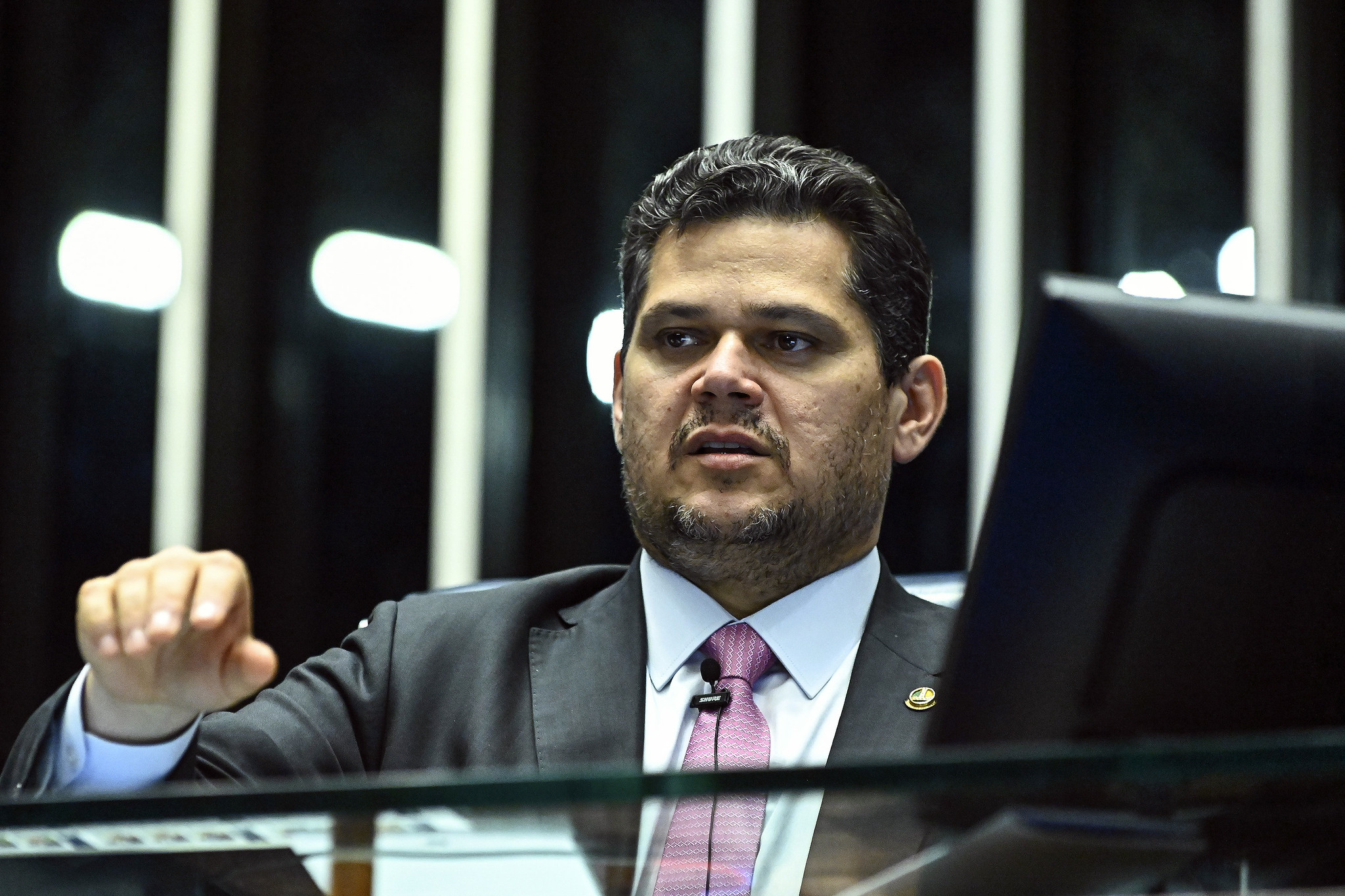 ALCOLUMBRE PAUTA PEC DO FIM DA ESCALA 6X1 NO SENADO PARA A PRÓXIMA TERÇA-FEIRA