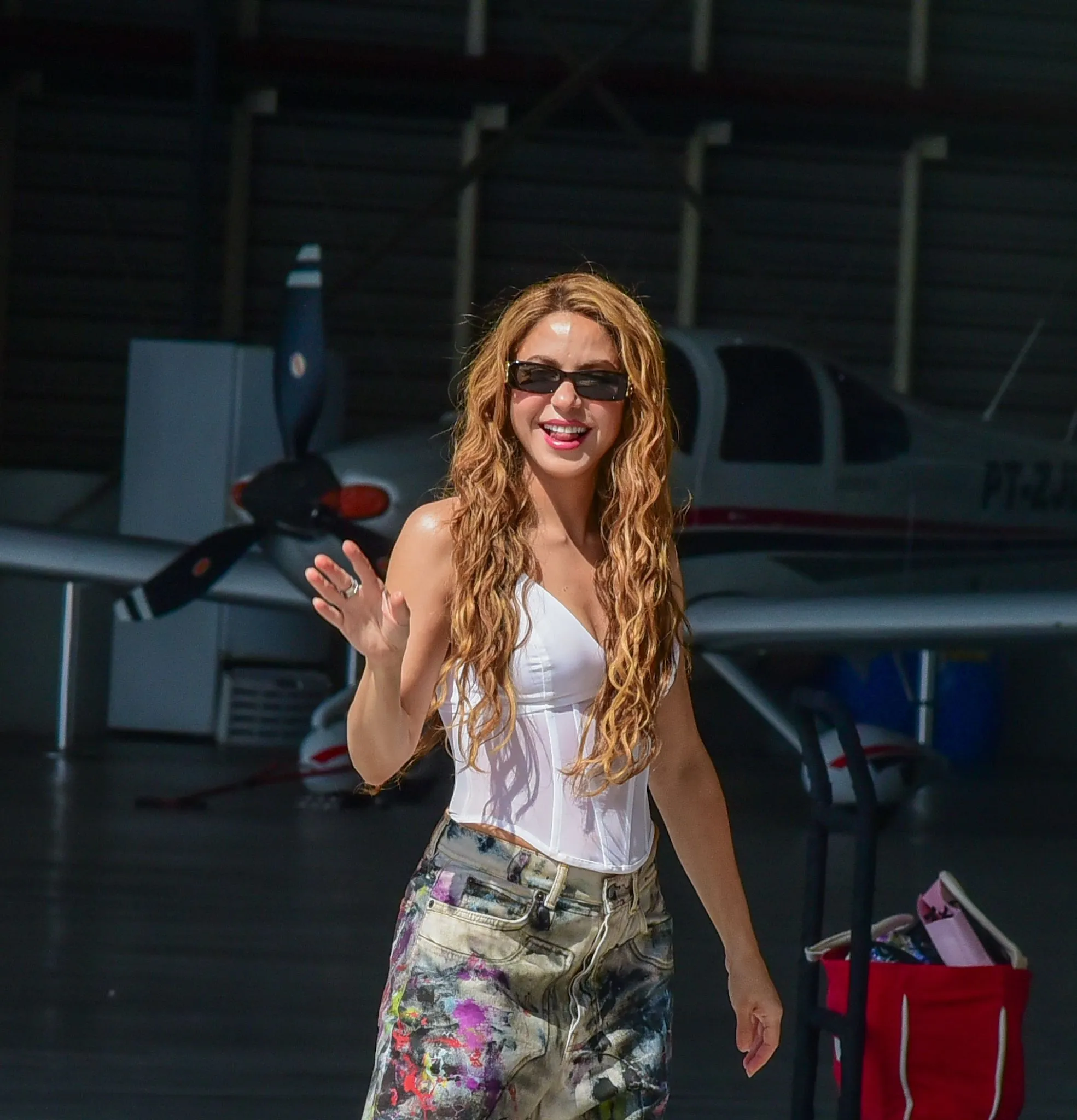 TODO MUNDO NO RIO: SHAKIRA JÁ ESTÁ NO RIO DE JANEIRO E MEGASHOW PROMETE PARAR COPACABANA