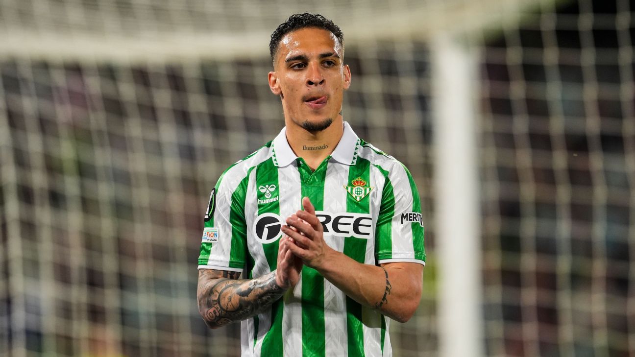 ANTONY TEM CASA INVADIDA E ROUBADA DURANTE JOGO DO BETIS PELA CHAMPIONS LEAGUE