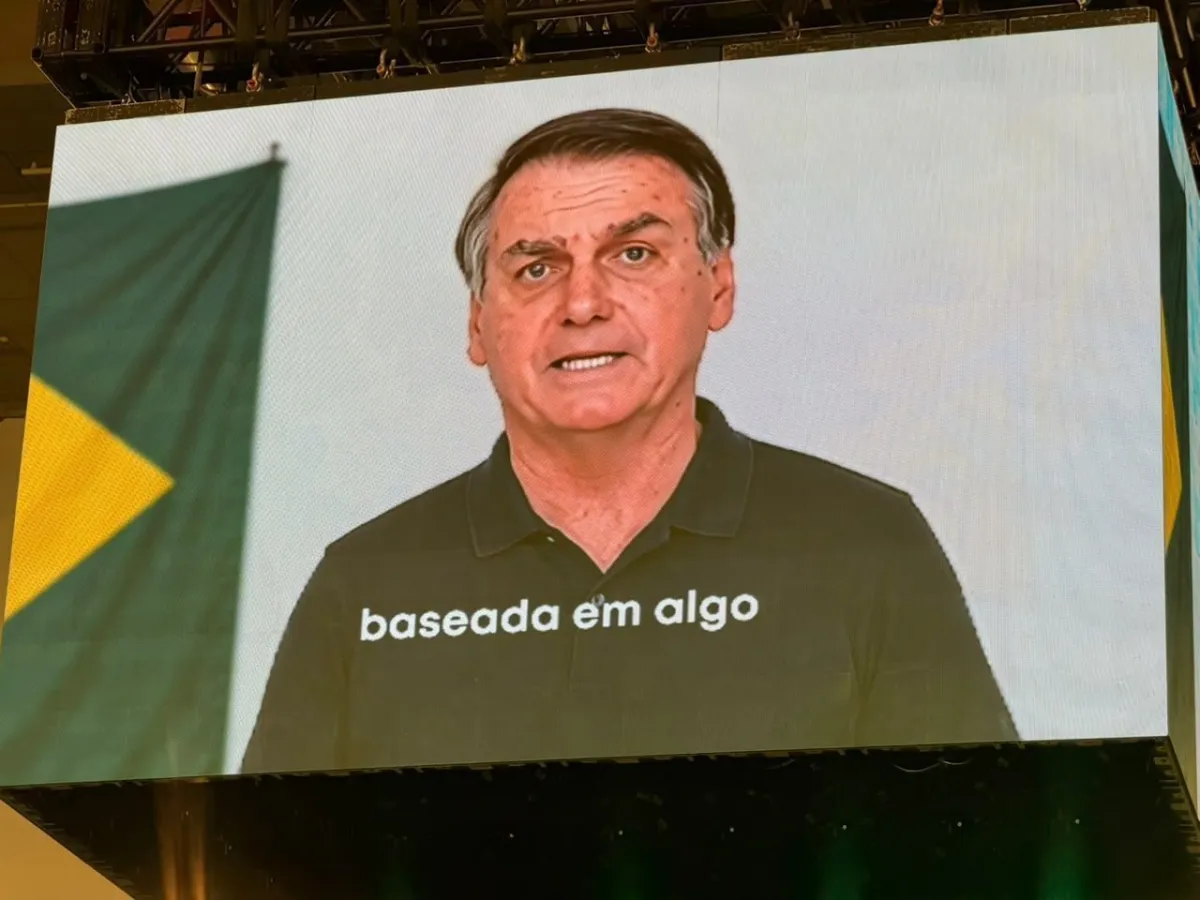 BOLSONARO DIZ QUE NÃO AUTORIZOU VÍDEO DE IA USADO EM CONVENÇÃO DO PL