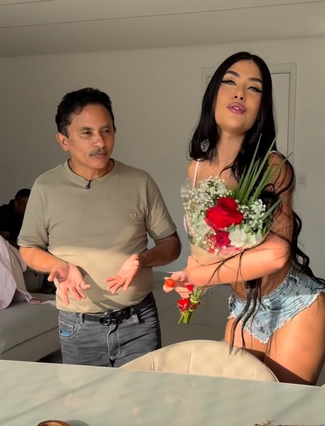 APÓS DERROTA NAS URNAS, MANOEL GOMES ASSUME NAMORO COM ESTER MUNIZ