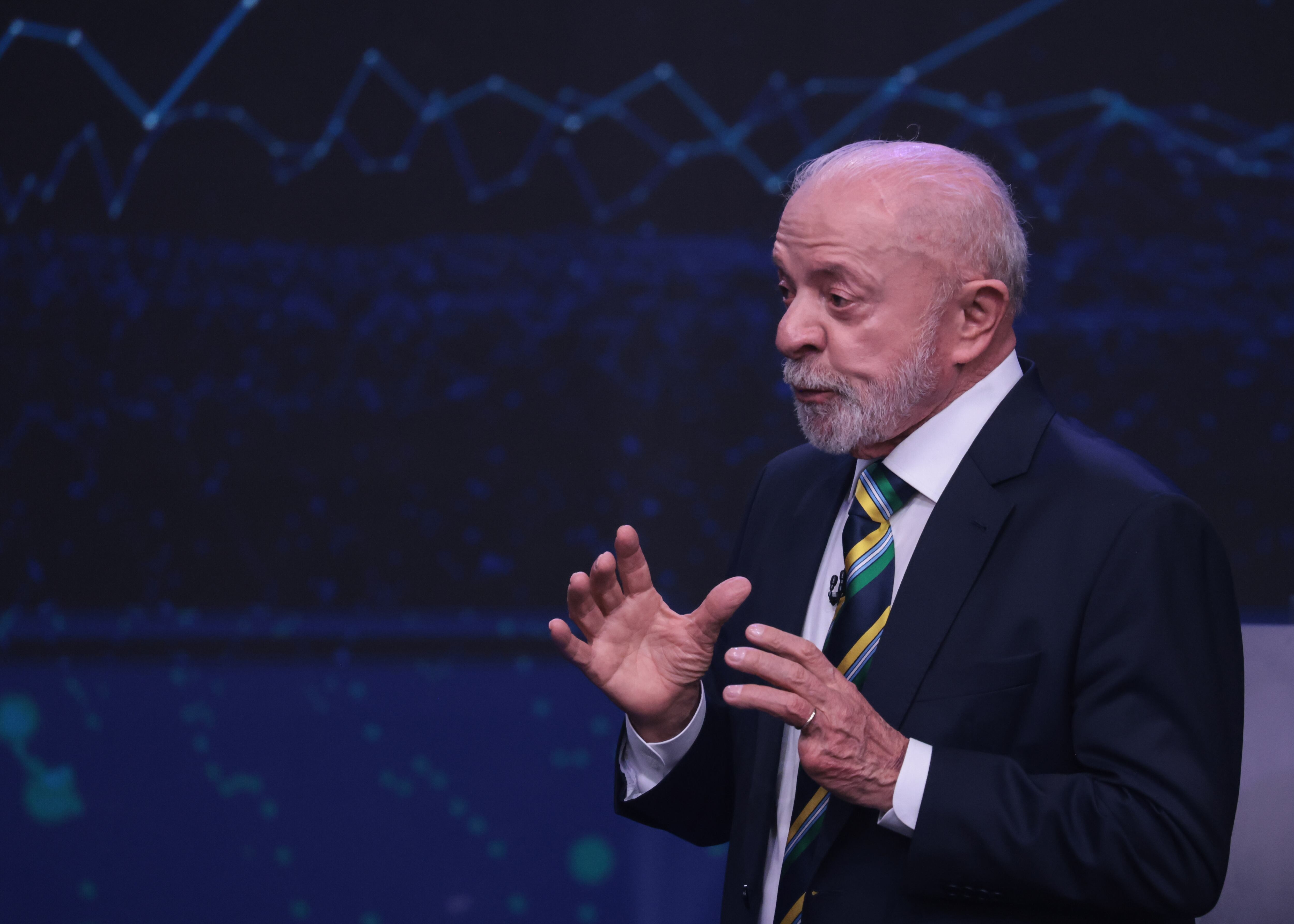 GOVERNO LULA ENVIA MENSAGENS SOBRE VOTO E PROVA DE VIDA DO INSS, E FLÁVIO BOLSONARO RECORRE AO TSE
