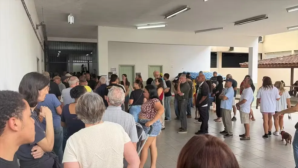ELEITORES QUE ESTIVEREM NA FILA ÀS 17H AINDA TERÃO DIREITO DE VOTAR