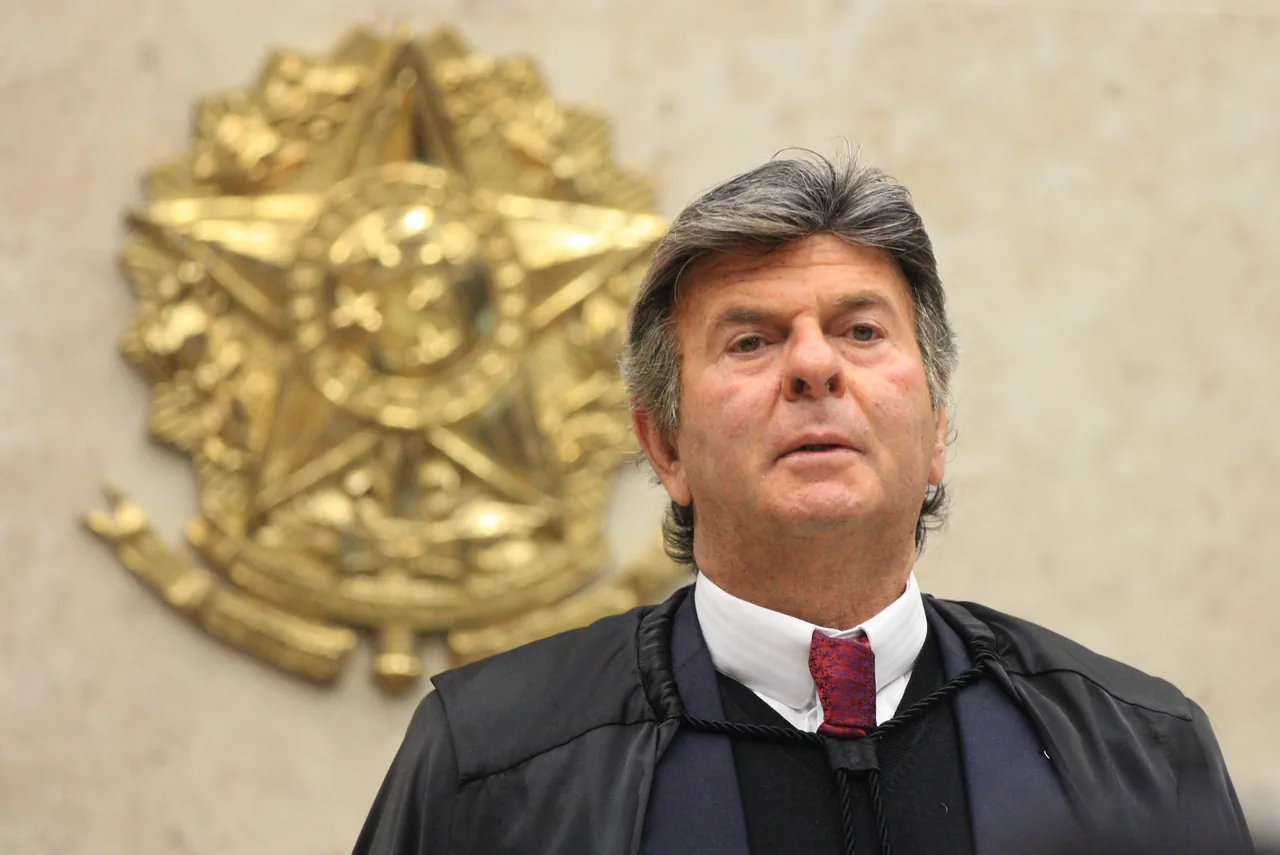 FUX DERRUBA DECISÃO DE DINO E MANDA RESTABELECER BLOQUEIO DE POSTS SOBRE FLÁVIO E NOSSA SENHORA APARECIDA