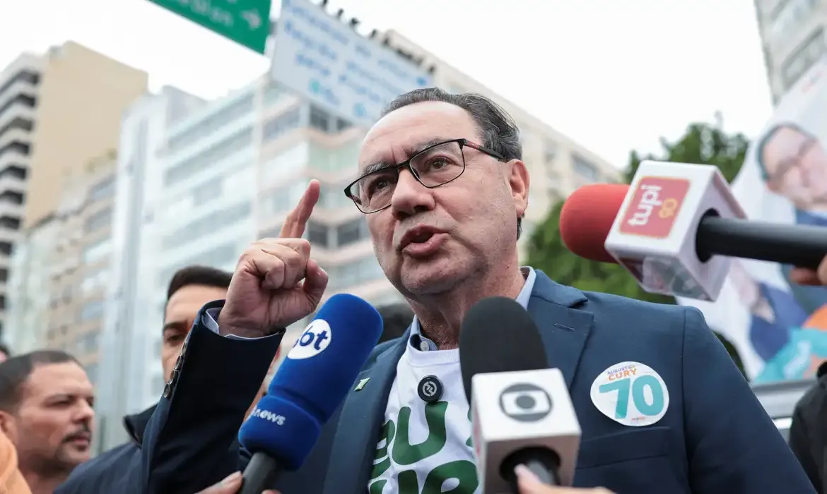 AUGUSTO CURY DECLARA APOIO A FLÁVIO BOLSONARO NO 2º TURNO
